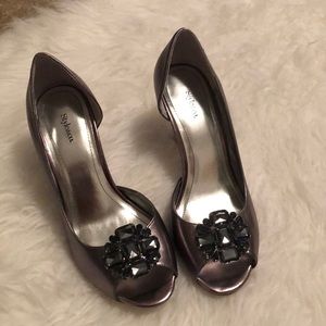 Dressy Peep Toe Pumps with Jewel